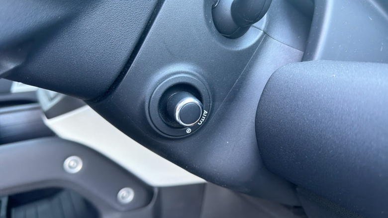 Land Rover Defender 2.0 D240 SE 110 5dr Auto Diesel Estate